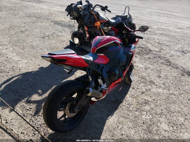 2018 HONDA CBR1000 RR 4