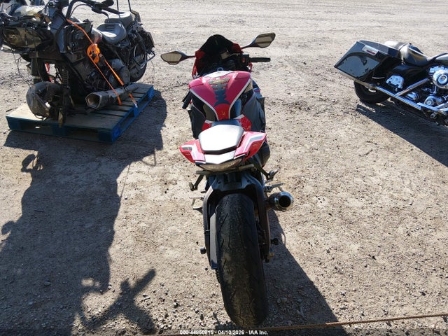2018 HONDA CBR1000 RR 6