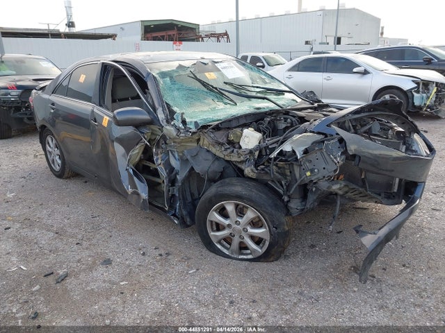 2011 TOYOTA CAMRY LE
