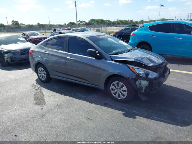 HYUNDAI ACCENT - 1