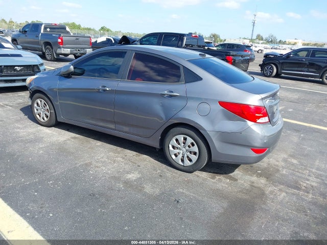 HYUNDAI ACCENT - 3