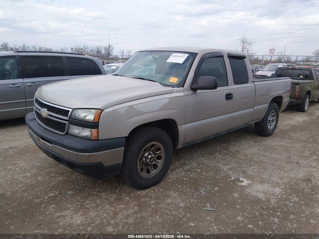 CHEVROLET SILVERADO 1500 CLASSIC LS - 2