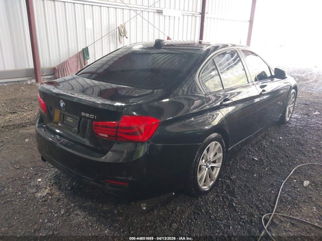 صورة 4 لـ 2016 BMW 320I