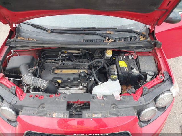 CHEVROLET SONIC RS AUTO - 10