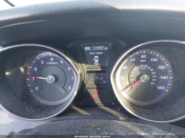 HYUNDAI ELANTRA GT - 7