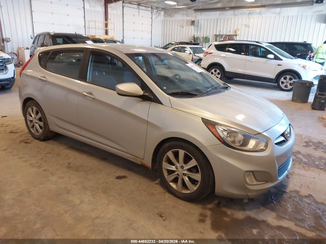 HYUNDAI ACCENT SE - 1
