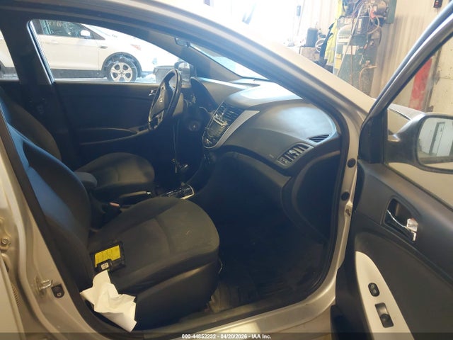 HYUNDAI ACCENT SE - 5