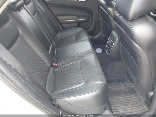 2016 Chrysler 300, VIN: 2C3CCAET1GH165675