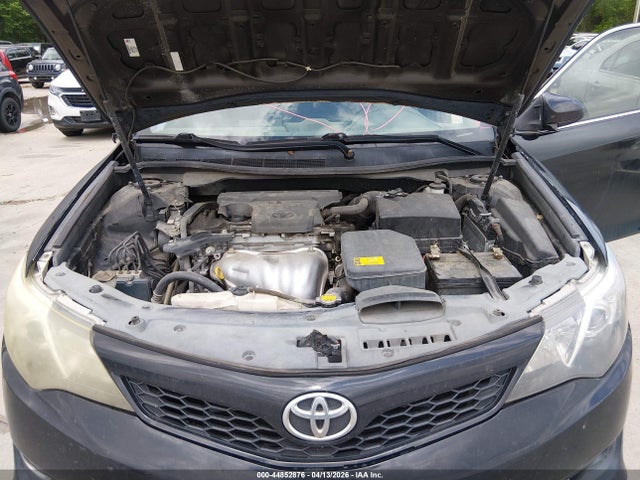 TOYOTA CAMRY - 10