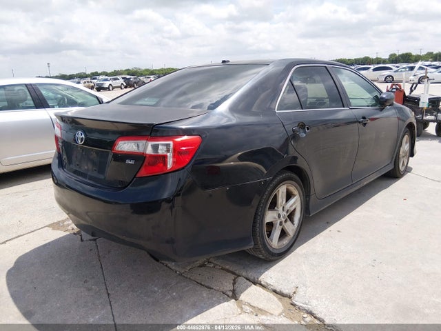 TOYOTA CAMRY - 4