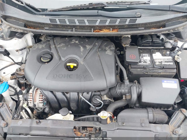 HYUNDAI ELANTRA SE - 10