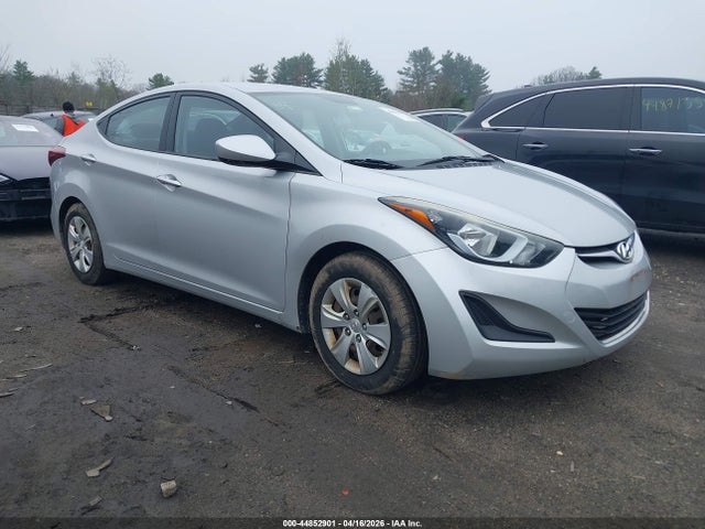 HYUNDAI ELANTRA SE - 1