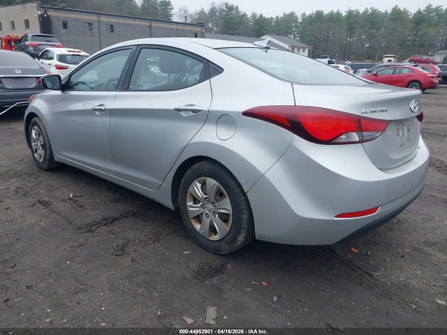 HYUNDAI ELANTRA SE - 3