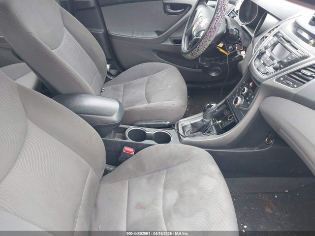 HYUNDAI ELANTRA SE - 5