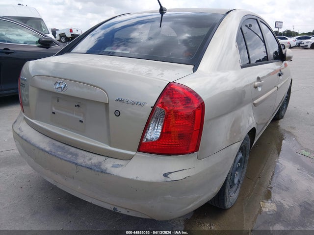 HYUNDAI ACCENT GLS - 4