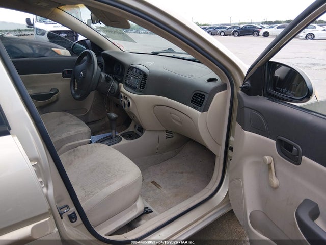 HYUNDAI ACCENT GLS - 5