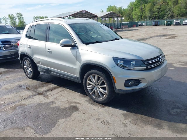 2012 VOLKSWAGEN TIGUAN SE