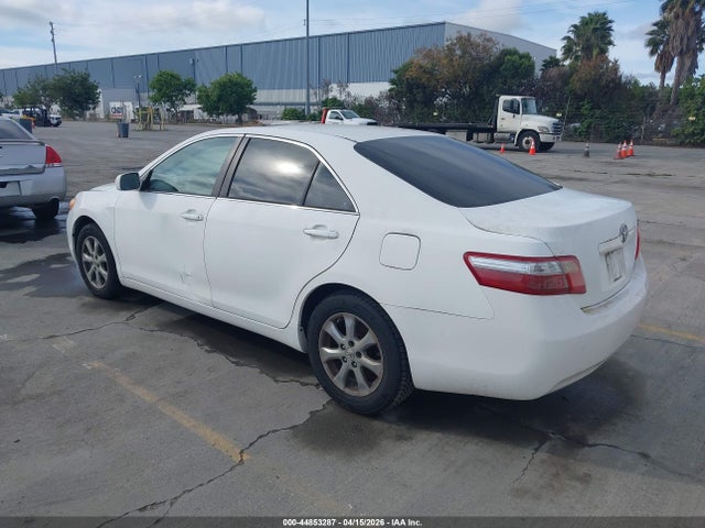 TOYOTA CAMRY - 3