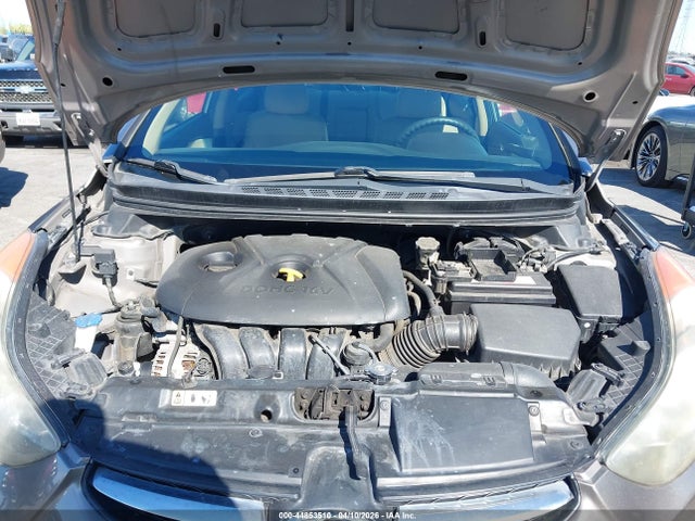 HYUNDAI ELANTRA GLS - 10