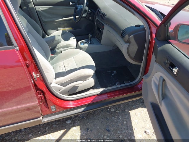 2001 Volkswagen PASSAT GLS photo 5