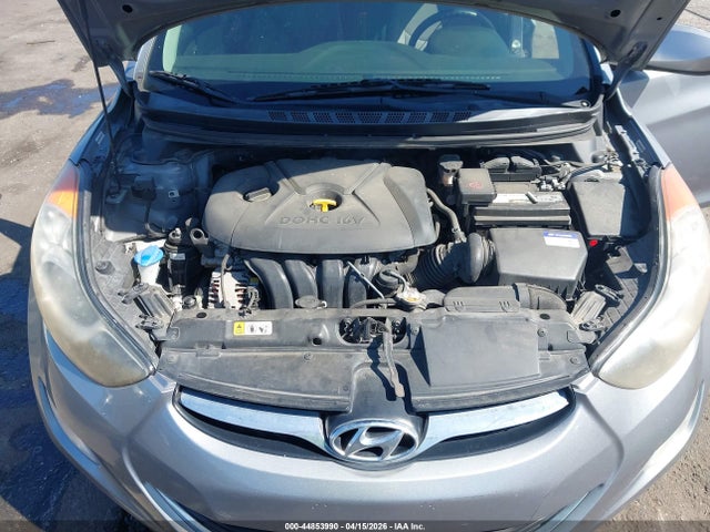 HYUNDAI ELANTRA GLS - 10