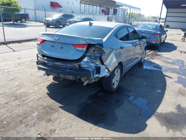 HYUNDAI ELANTRA GLS - 4