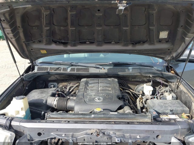 TOYOTA TUNDRA - 10