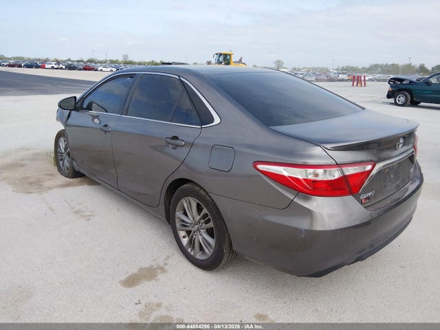 2017 TOYOTA CAMRY SE 3