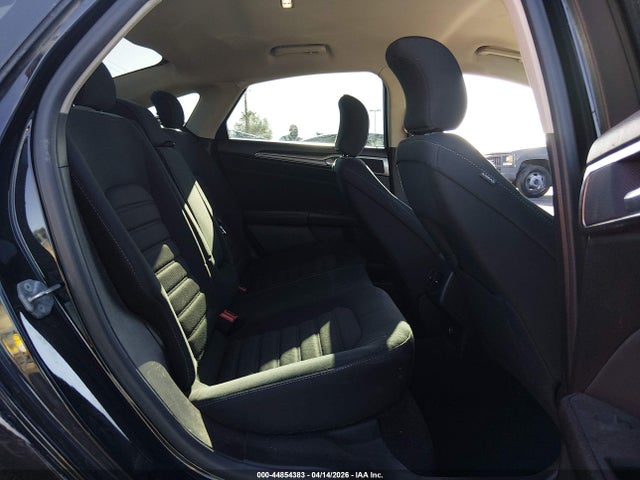 FORD FUSION SE - 8