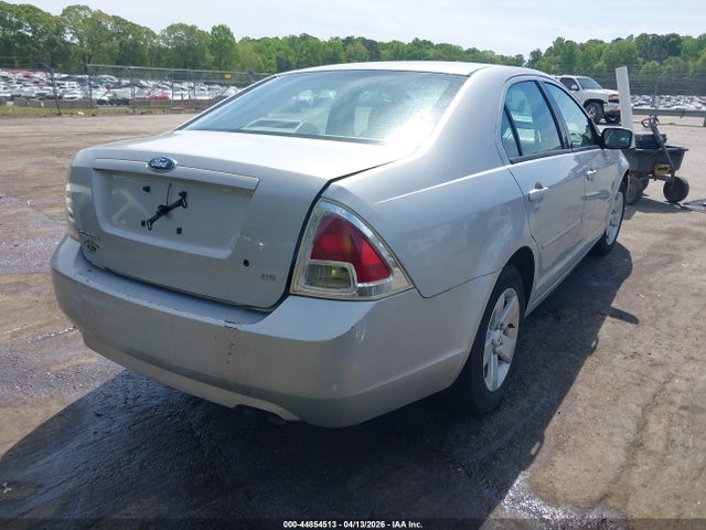 FORD FUSION SE - 4