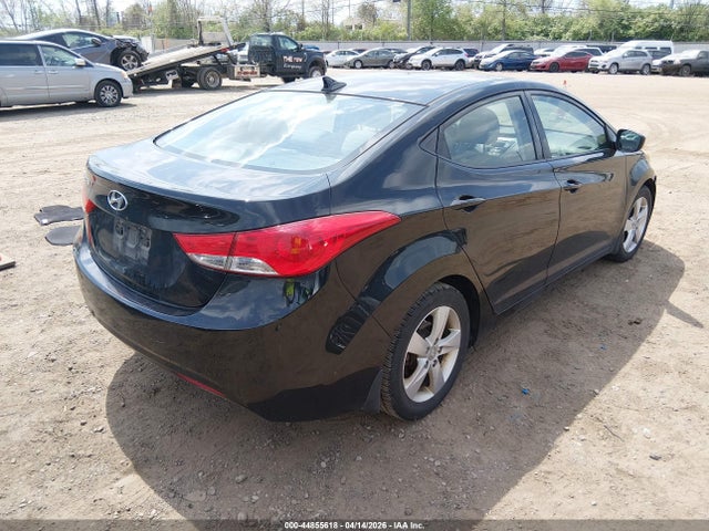 HYUNDAI ELANTRA GLS - 4