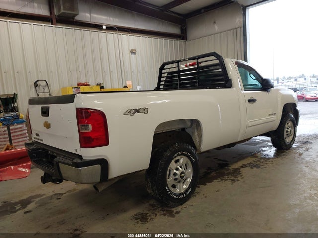 CHEVROLET SILVERADO - 4