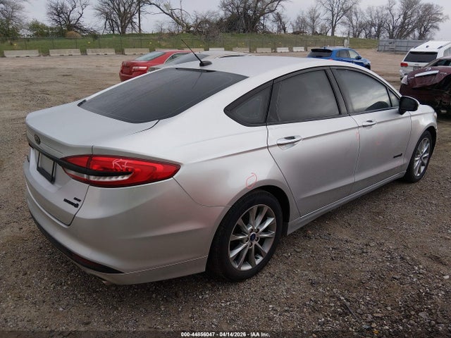 صورة 4 لـ 2017 FORD FUSION HYBRID SE