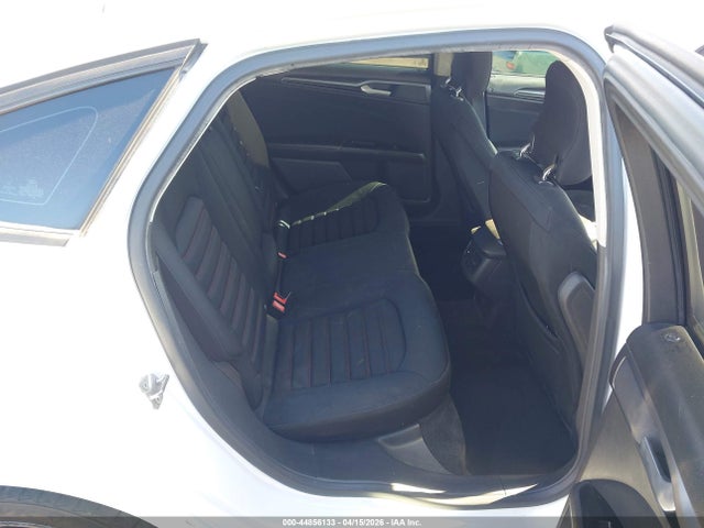 FORD FUSION SE - 8