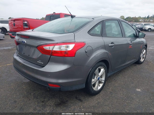 FORD FOCUS SE - 4