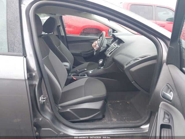 FORD FOCUS SE - 5