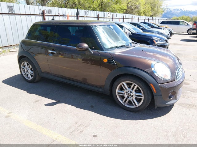 2011 MINI COOPER 