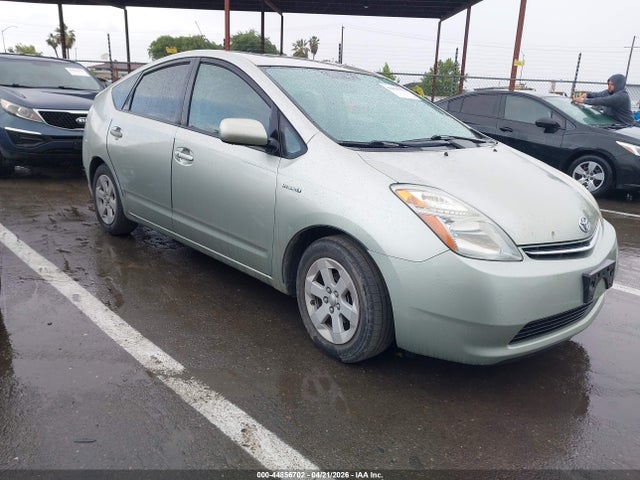 TOYOTA PRIUS - 1