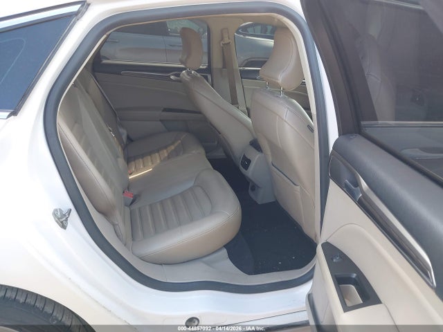 FORD FUSION SE - 8