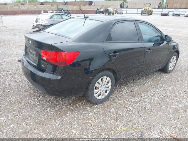 KIA FORTE EX - 4