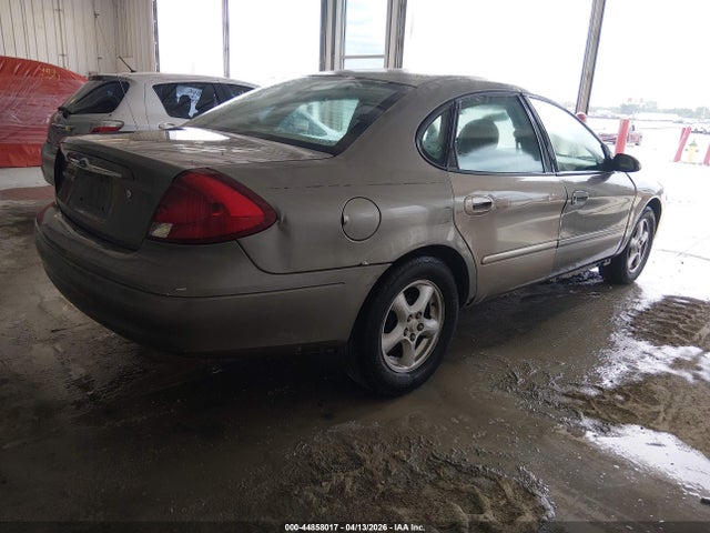 FORD TAURUS SE - 4