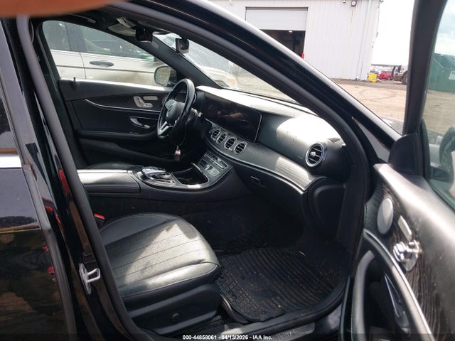 MERCEDES-BENZ E-CLASS - 5