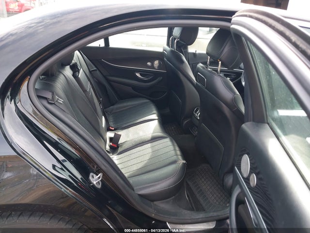 MERCEDES-BENZ E-CLASS - 8