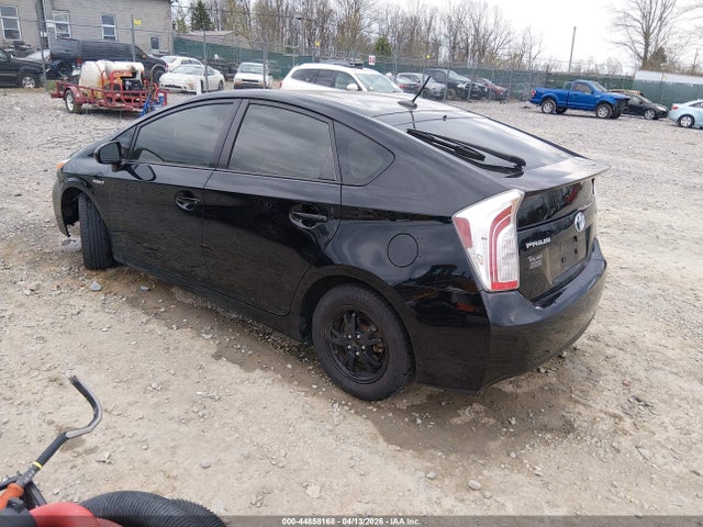 2012 Toyota PRIUS FOUR photo 3