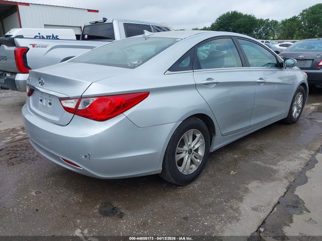 HYUNDAI SONATA GLS - 4