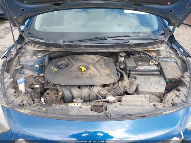 HYUNDAI ELANTRA GT - 10