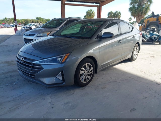 HYUNDAI ELANTRA SE - 2