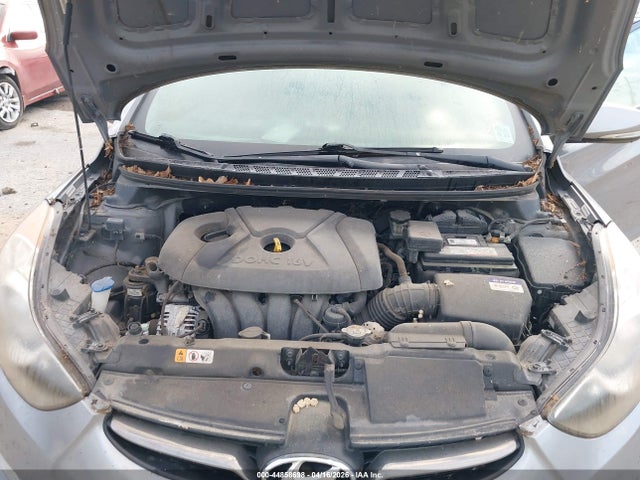 HYUNDAI ELANTRA LIMITED - 10