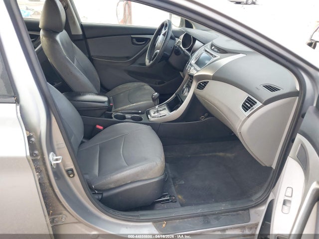 HYUNDAI ELANTRA LIMITED - 5