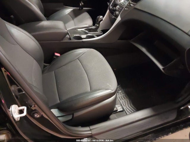 HYUNDAI SONATA SE 2.0T - 5